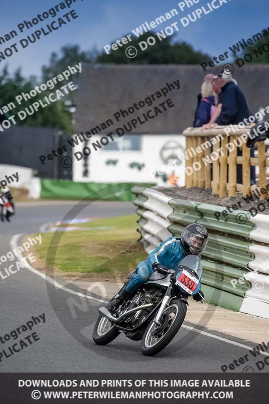 Vintage motorcycle club;eventdigitalimages;mallory park;mallory park trackday photographs;no limits trackdays;peter wileman photography;trackday digital images;trackday photos;vmcc festival 1000 bikes photographs